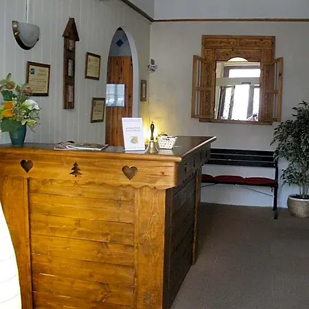 Hotel Du Mont Blanc 2*